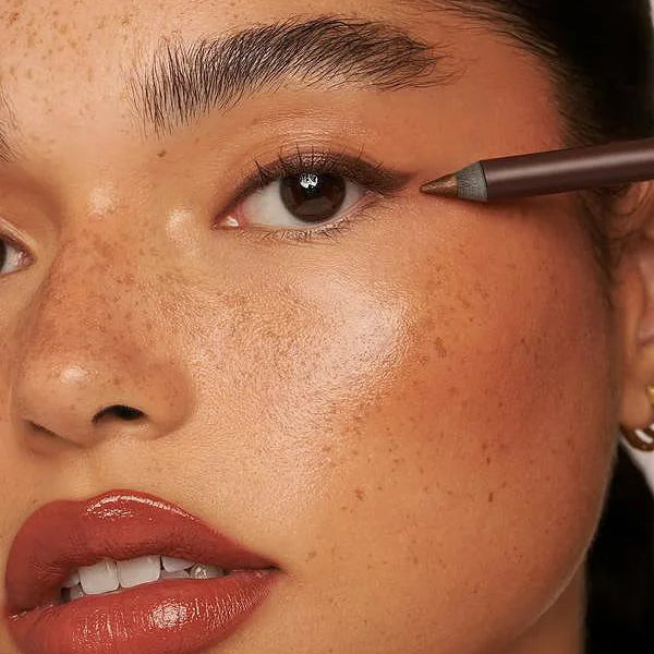 LineLuxe™ Long-Lasting Eyeliner Pencil